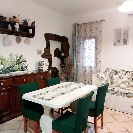 Lejlighed Two-room With Parking Space
